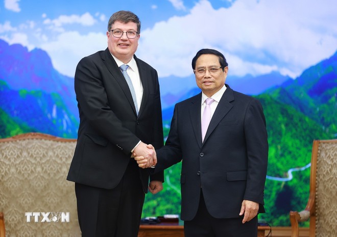 PM Chinh calls for stronger bilateral cooperation with Finland - ảnh 1