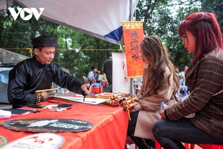 Pagoda visits at Lunar New Year embody Vietnam’s cultural tradition - ảnh 6