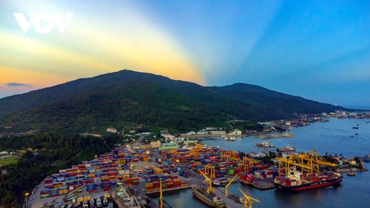 Green port development to sharpen Vietnamese enterprises’ competitiveness - ảnh 2