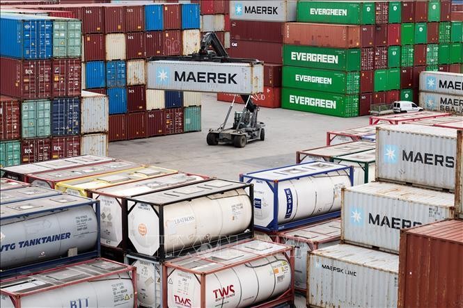 EU considers imposing 100 billion euros of tariffs on US goods  - ảnh 1