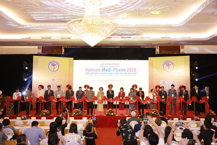 Vietnam International Medical and Pharmaceutical Exhibition opens - ảnh 1