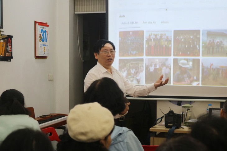 Some of the elderly are trying to keep up with digital transformation - ảnh 2