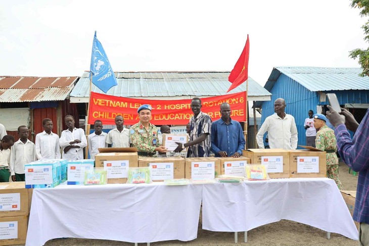Vietnam’s military peacekeepers bring Children’s Day joy to African kids - ảnh 2