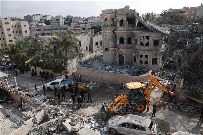 Countries take step to protect their citizens amid Israel-Iran tension - ảnh 1