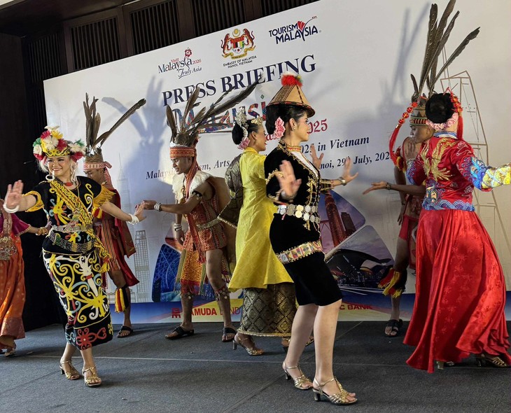 Zapin: The footsteps that carry Malaysia’s identity - ảnh 2