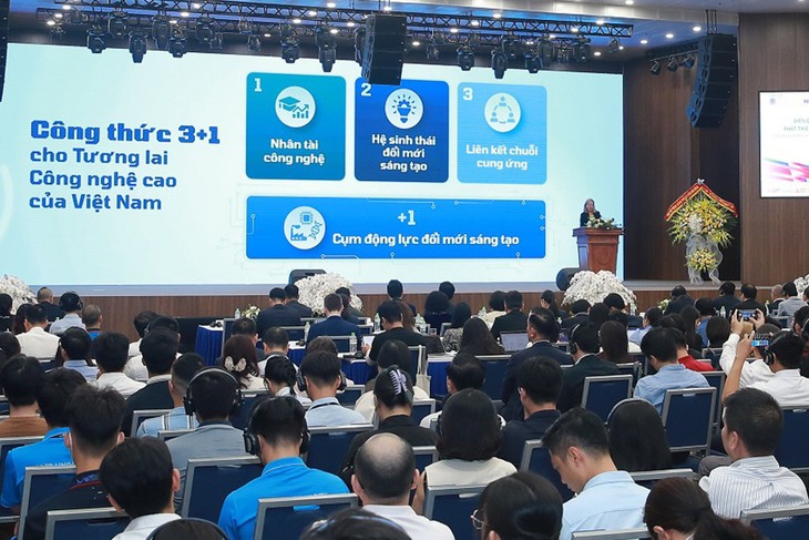 Greater investments in strategic technology industries needed for Vietnam’s sustainable prosperity - ảnh 2