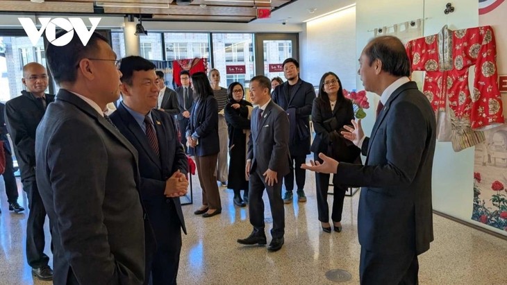 Vietnam showcases culture, heritage at Washington DC exhibition - ảnh 2