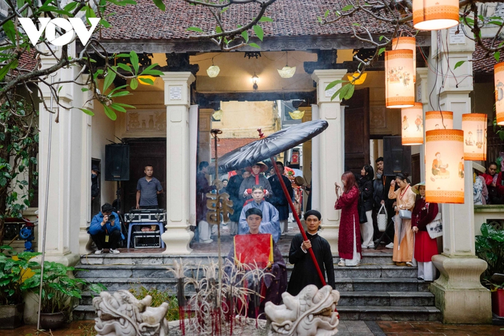 Hanoi’s ancient gate-opening ritual for Lunar New Year reenacted  - ảnh 17