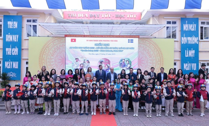 Helmets for the future: Protecting Hanoi’s young riders - ảnh 1