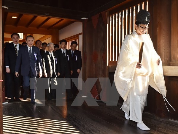 日本新内阁大臣参拜靖国神社 - ảnh 1