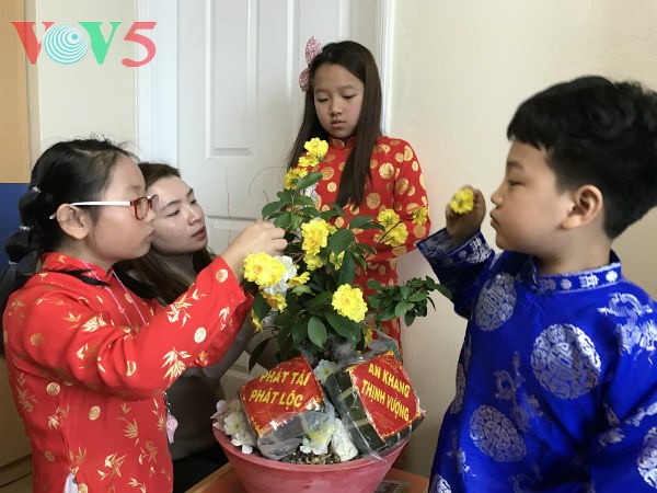 Bữa cơm sum vầy ở nơi tuyết trắng - ảnh 2