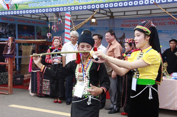 Khai mạc ngày hội văn hóa, thể thao, du lịch các dân tộc vùng Tây Bắc - ảnh 10