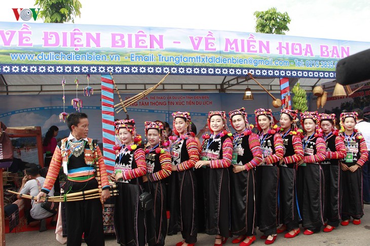 Khai mạc ngày hội văn hóa, thể thao, du lịch các dân tộc vùng Tây Bắc - ảnh 6