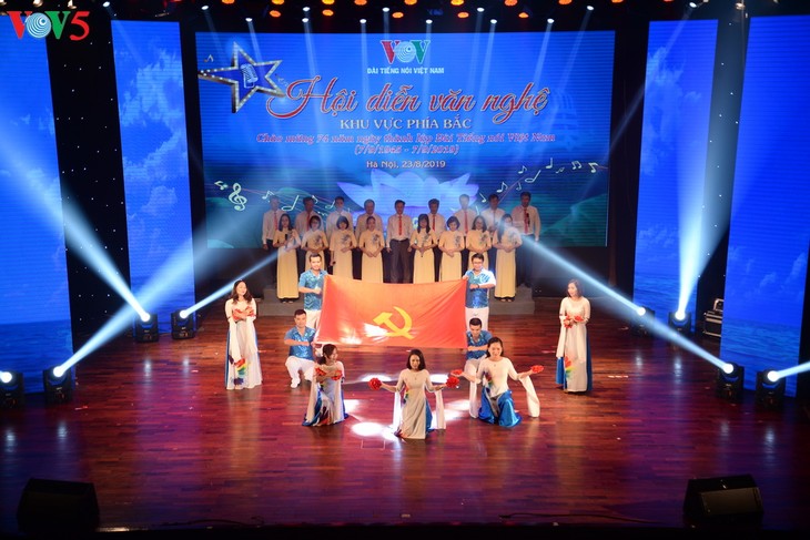 Toàn cảnh Liên hoan văn nghệ quần chúng VOV khu vực phía Bắc năm 2019 - ảnh 17