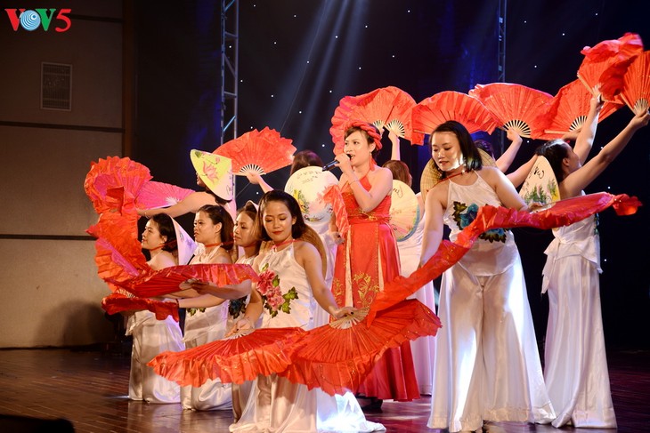 Toàn cảnh Liên hoan văn nghệ quần chúng VOV khu vực phía Bắc năm 2019 - ảnh 6