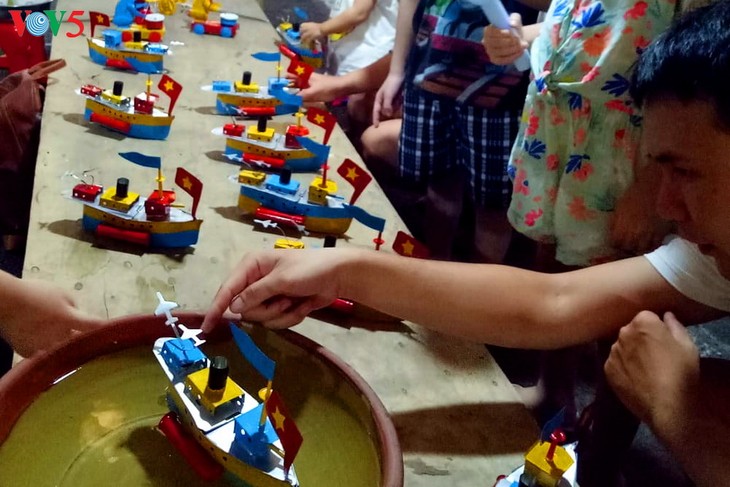 Hoạt động văn hóa Tết Trung thu truyền thống năm 2019 tại Hà Nội thu hút du khách - ảnh 8