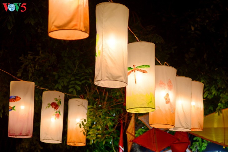Hoạt động văn hóa Tết Trung thu truyền thống năm 2019 tại Hà Nội thu hút du khách - ảnh 11