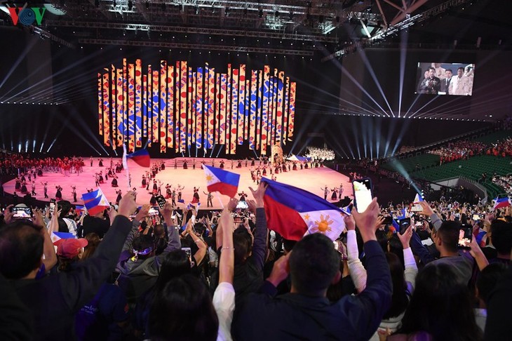 Toàn cảnh lễ khai mac Sea Games 30 - ảnh 2