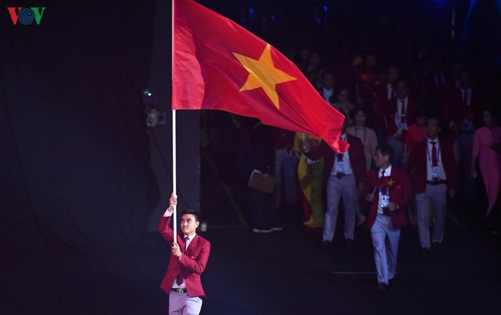 Toàn cảnh lễ khai mac Sea Games 30 - ảnh 11