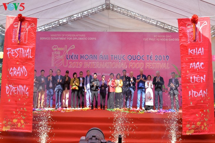 Đa dạng sắc màu văn hóa tại Liên hoan ẩm thực quốc tế 2019 - ảnh 1