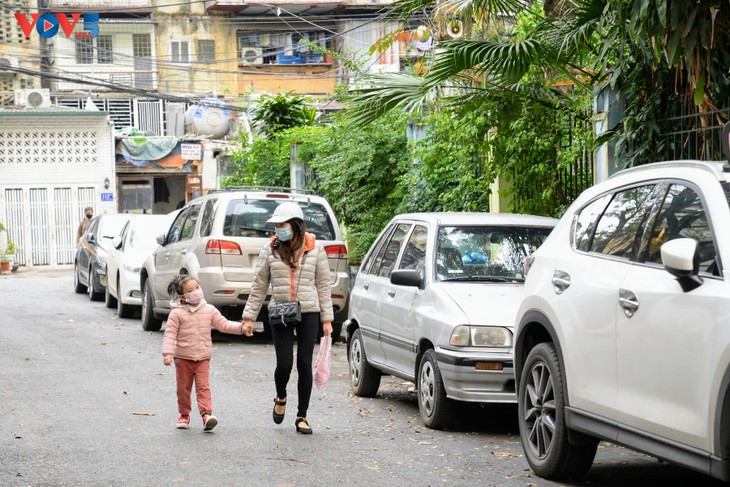 Học sinh cả nước trở lại trường trong điều kiện phòng dịch được siết chặt - ảnh 18