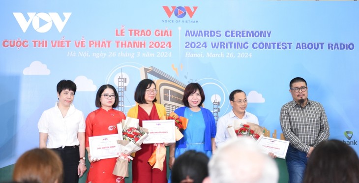 VOV trao giải cuộc thi viết về phát thanh - ảnh 6