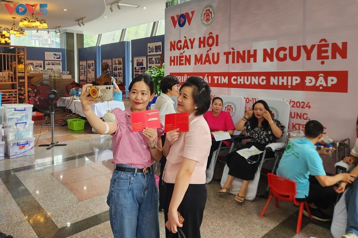 Cán bộ, nhân viên VOV hưởng ứng ngày hội hiến máu cứu người - ảnh 10