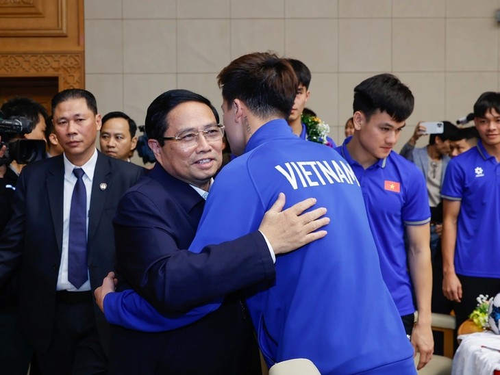 Thủ tướng gặp mặt và trao thưởng Đội tuyển Việt Nam vô địch ASEAN Cup 2024 - ảnh 8