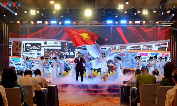 Tưng bừng khai mạc Hội báo toàn quốc 2025 - ảnh 2