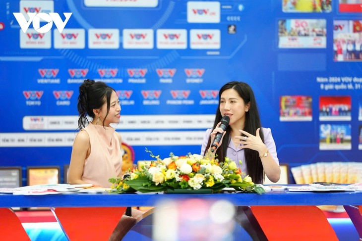Hội báo toàn quốc 2025: Nhiều hoạt động sôi nổi tại gian trưng bày của VOV - ảnh 11