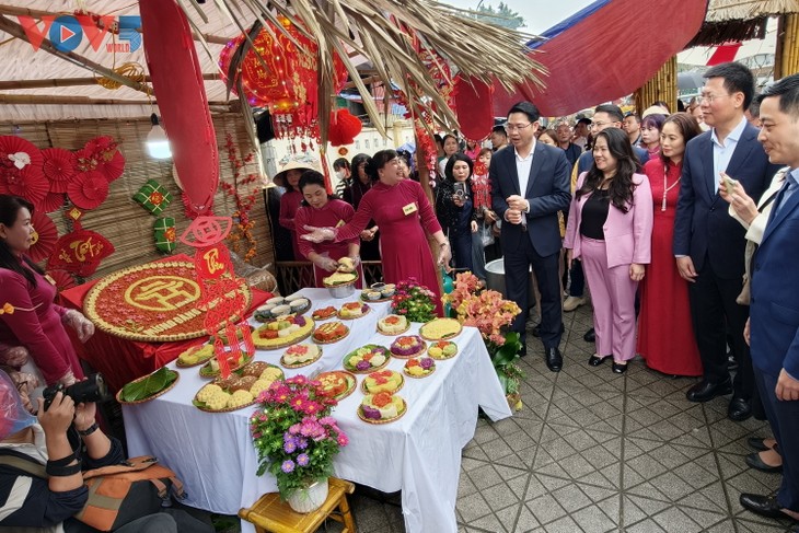 Lễ hội xôi Phú Thượng - Quảng bá di sản tới bạn bè năm Châu - ảnh 8