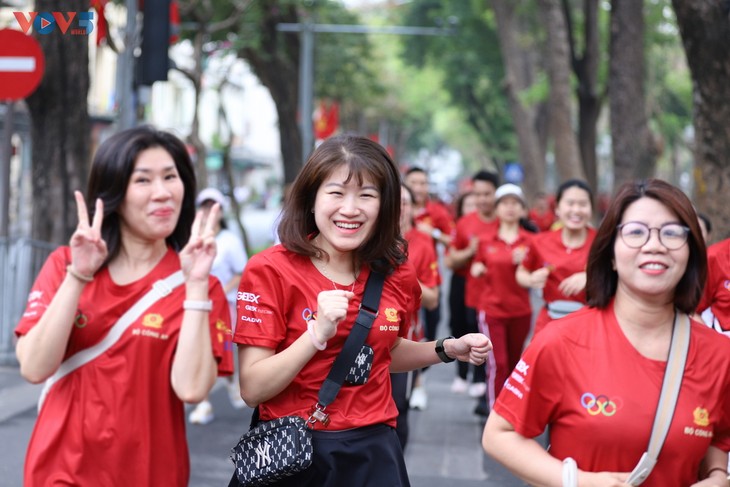 Hàng triệu người tham gia Ngày chạy Vì sức khỏe toàn dân - ảnh 15