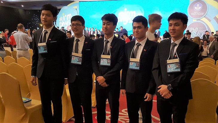 Olympiades internationales de physique 2017: l’or pour le Vietnam - ảnh 1