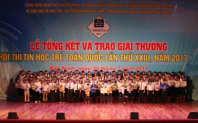 Remise des prix du concours national d’informatique junior 2017 - ảnh 1