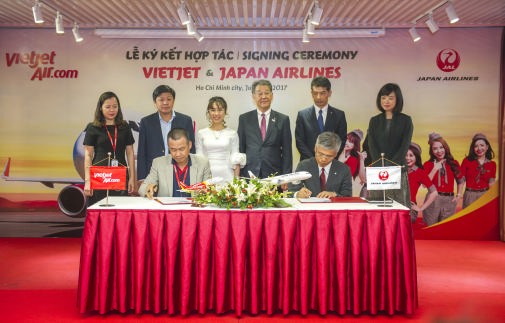 Aviation : accord entre Vietjet Air et Japan Airlines  - ảnh 1