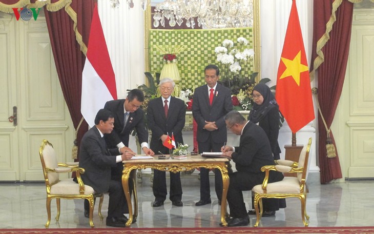 Entretien entre Nguyen Phu Trong et Joko Widodo - ảnh 2