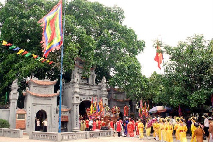 Le temple Mâu, un lieu sacré à Phô Hiên - ảnh 3