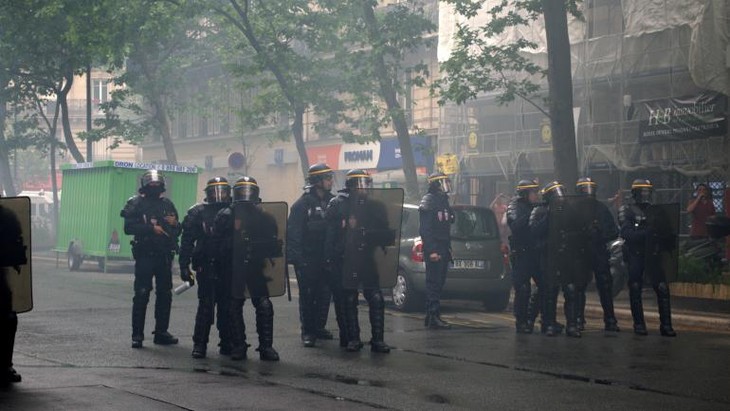 France/Manifestation des fonctionnaires: 101 interpellations  - ảnh 1