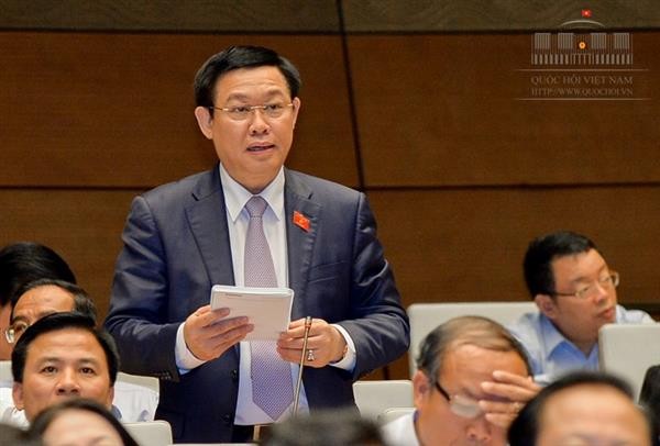 Phùng Xuân Nha et Vuong Dinh Huê répondent aux questions des députés - ảnh 1