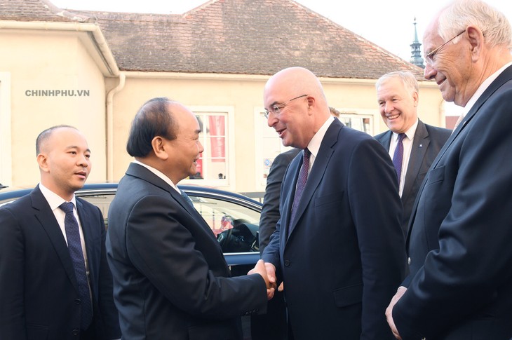 Activités du Premier ministre Nguyên Xuân Phuc en Autriche - ảnh 4