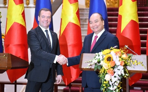 Entretien Nguyên Xuân Phúc - Dmitry Medvedev - ảnh 1