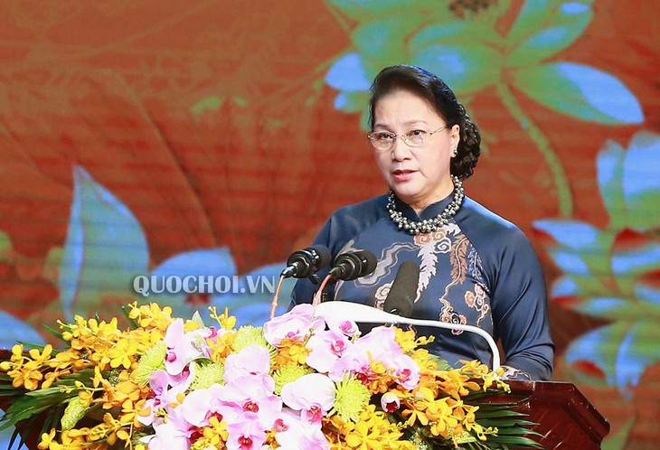 Célébration du 130e anniversaire de Bui Bang Doan, ancien président de l’Assemblée nationale  - ảnh 2