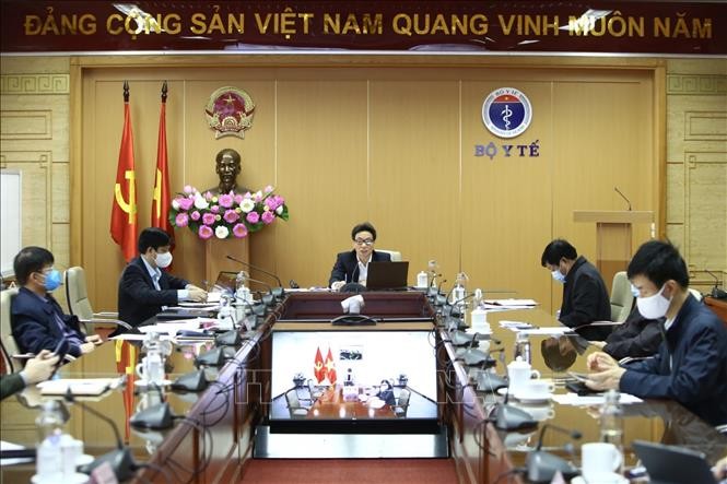 Le Vietnam capable de soigner jusqu’à 10.000 malades du Covid-19 - ảnh 1