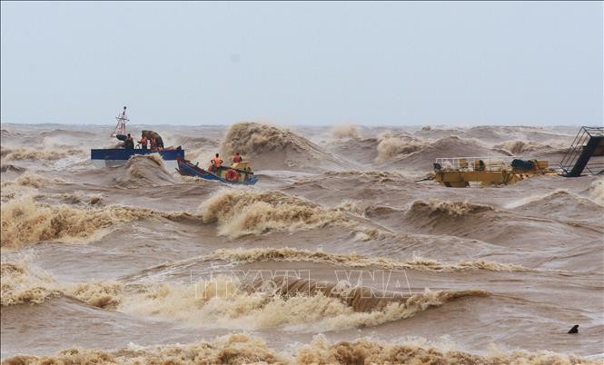 Sauvetage du bateau Vietship 01: Le Premier ministre salue les secouristes - ảnh 1