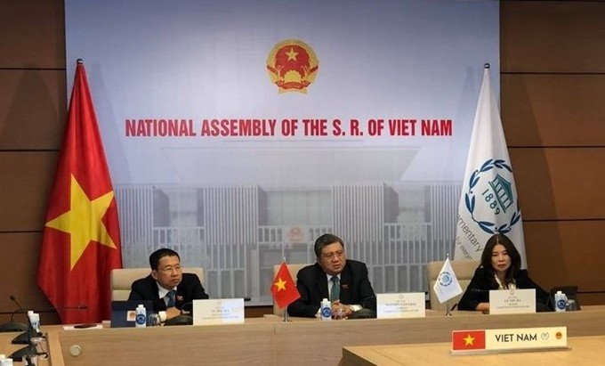 Le Vietnam assiste à une session extraordinaire du Conseil directeur de l’UIP - ảnh 1