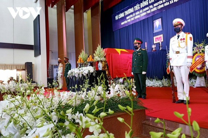 Cérémonies d’hommage à l’ancien vice-Premier ministre Truong Vinh Trong - ảnh 1