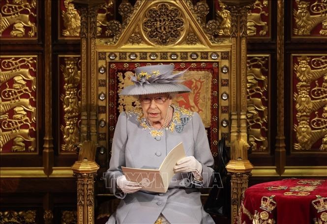 Premier engagement public majeur de la reine Elizabeth II depuis le décès de son époux - ảnh 1