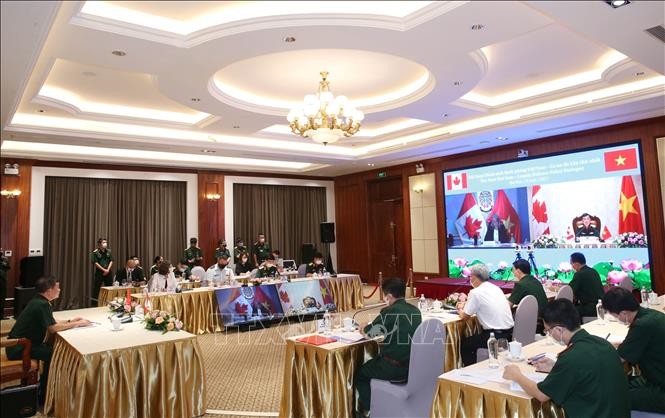 Premier Dialogue sur la politique de défense Vietnam - Canada - ảnh 1