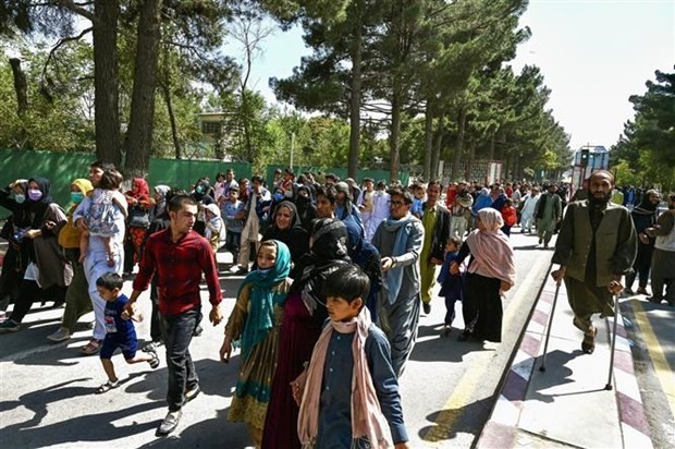 Afghanistan: collèges et lycées rouvrent, mais pour les garçons uniquement - ảnh 1