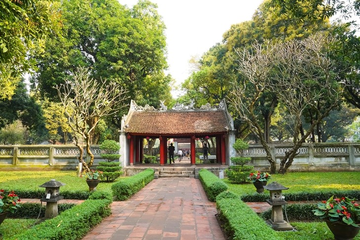 Le temple de la Littérature de Hanoi - ảnh 1